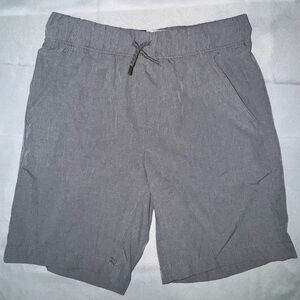 Old Navy kids stretch quick dry shorts. Used, size 8